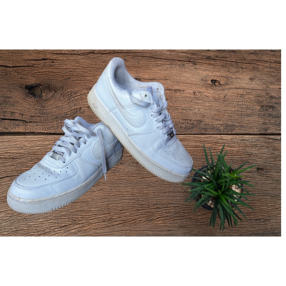 Air Force One White Sneakers 9.5 Men’s